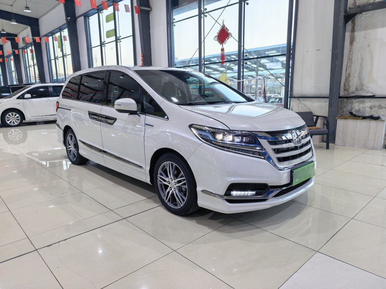 Elysion 2019 2.0L Hybrid Supreme photo 3