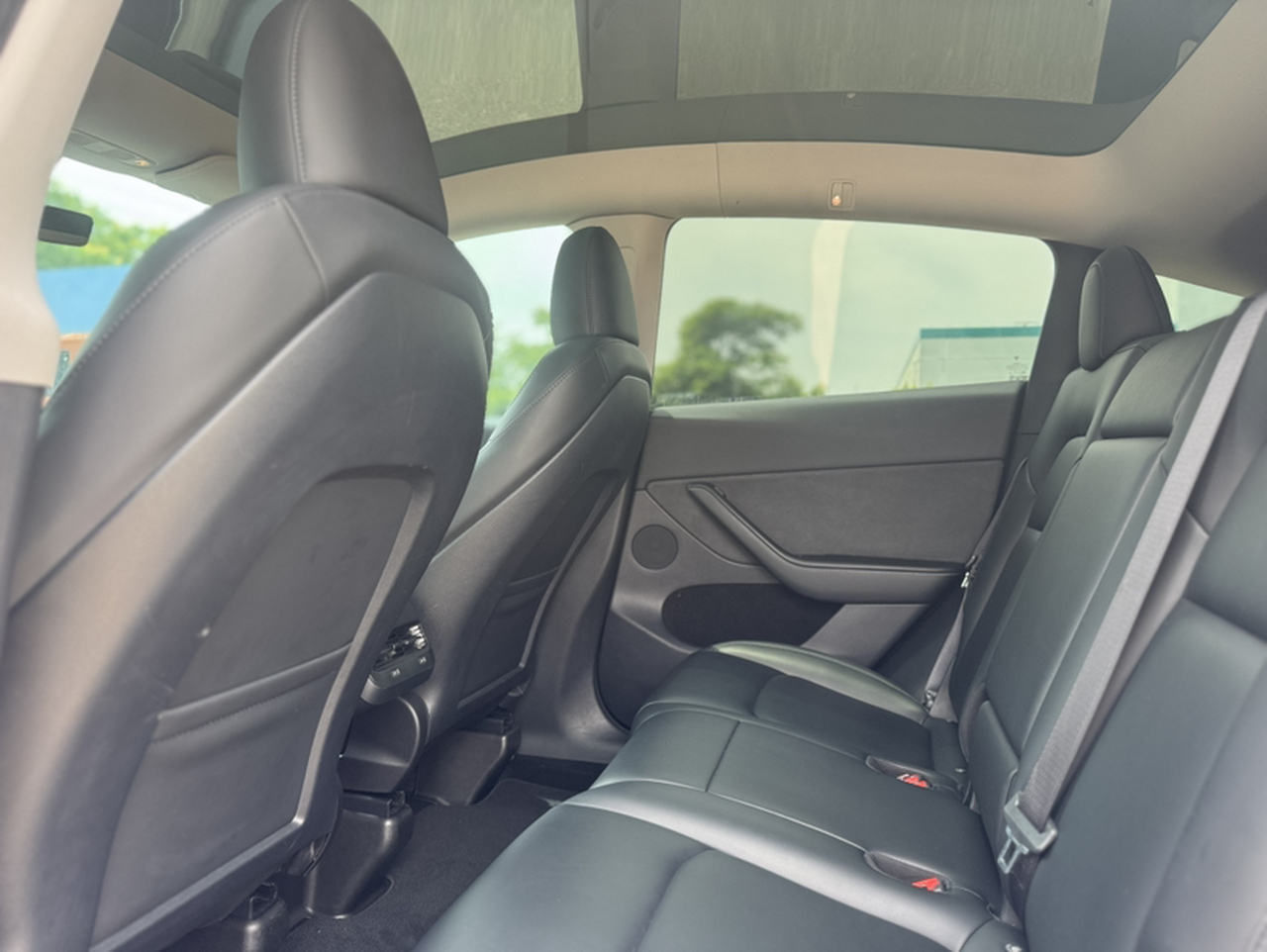 Model Y 2022 Facelift RWD photo 4