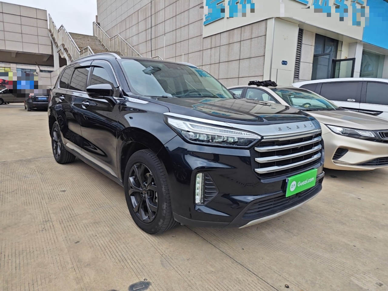 2021 390T RWD Starlight photo 3