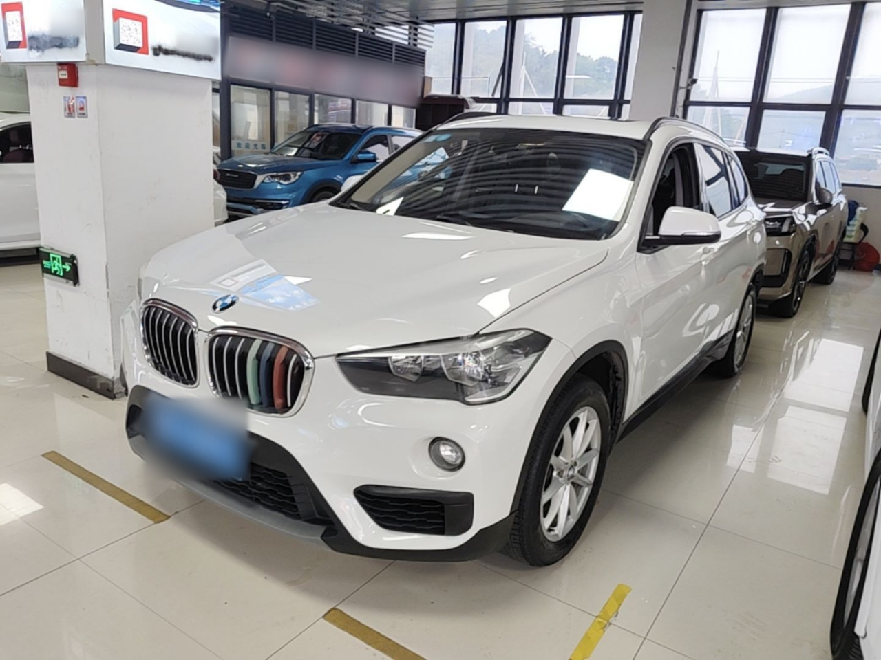 X1 2019 sDrive18Li Fashion