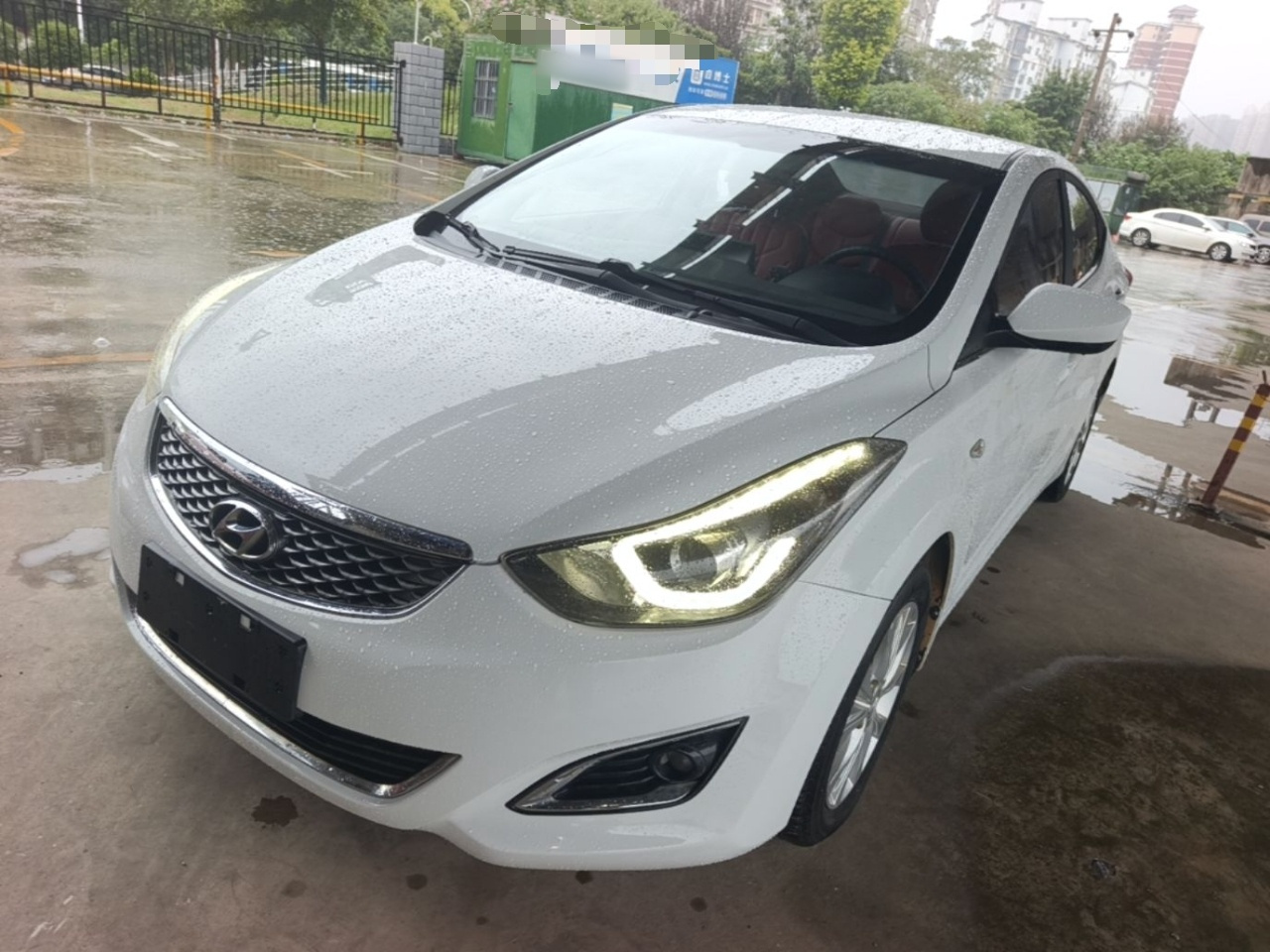 Elantra 2016 1.6L AT Smart