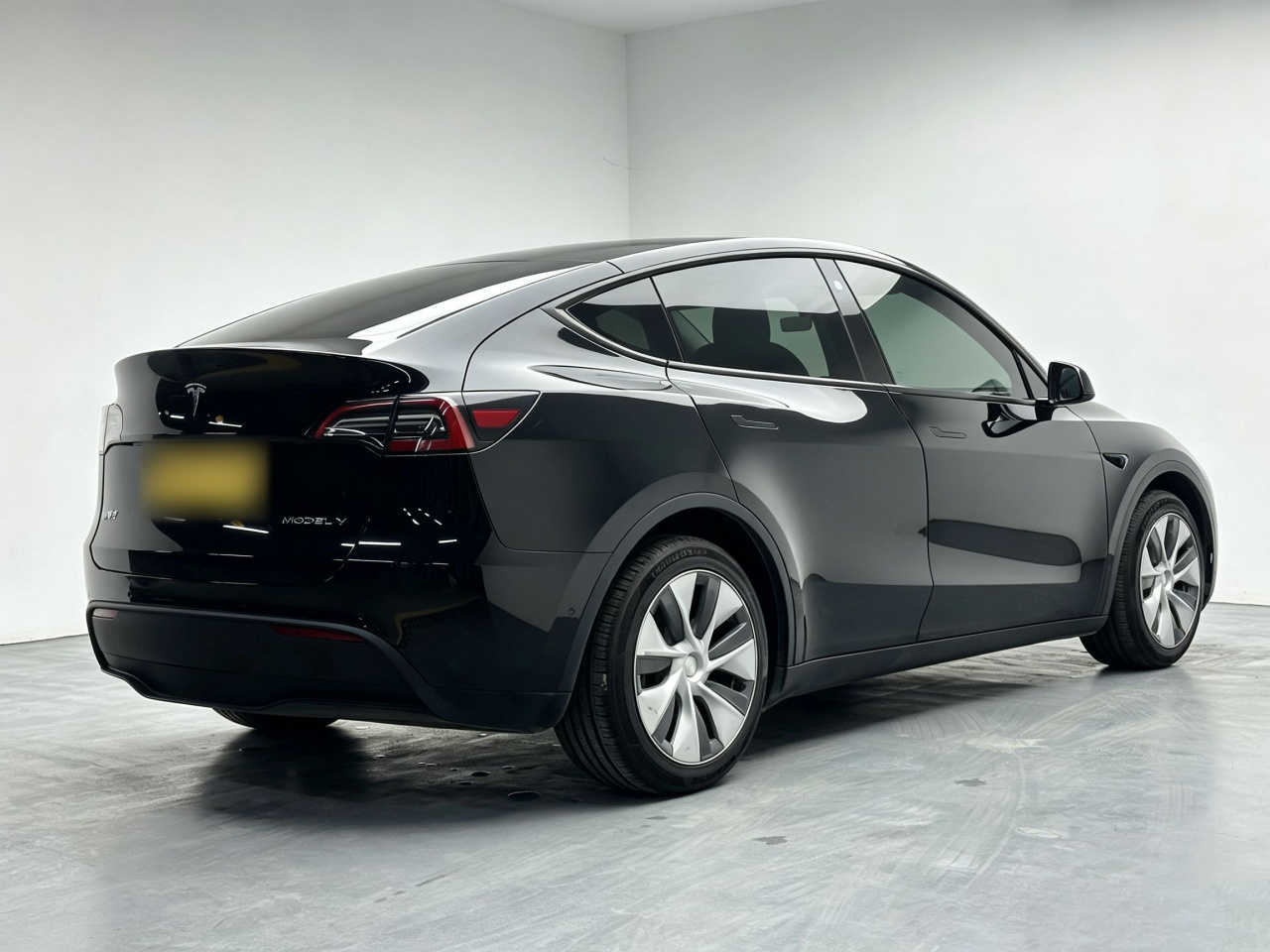 Model Y 2021 Standard Range RWD photo 5