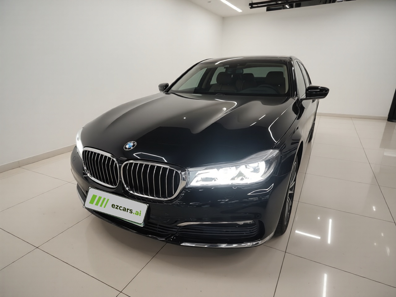 7 Series 2016 730Li Leading