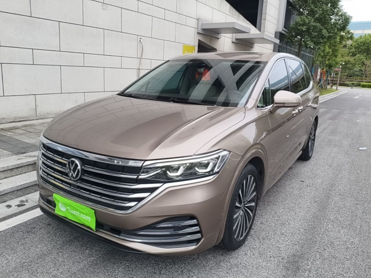 Viloran 2020 380TSI Premium