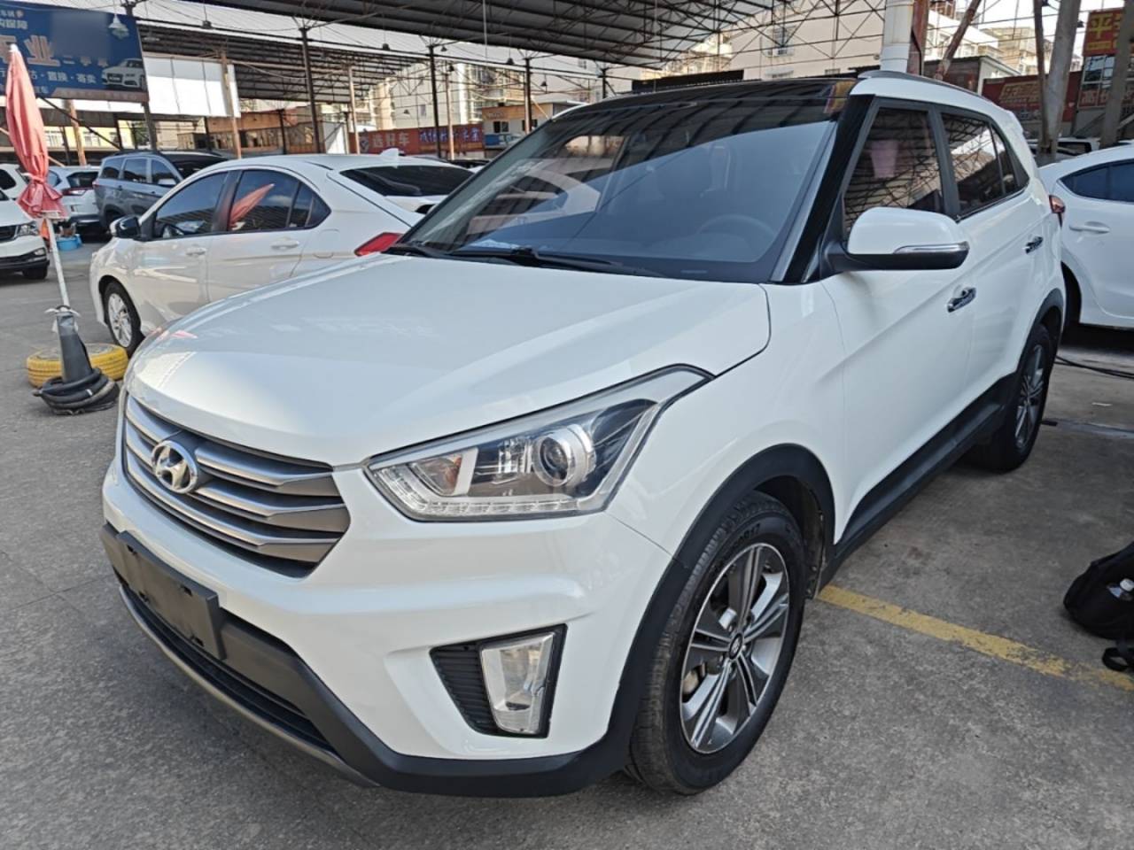 ix25 2015 1.6L AT RWD Premium DLX