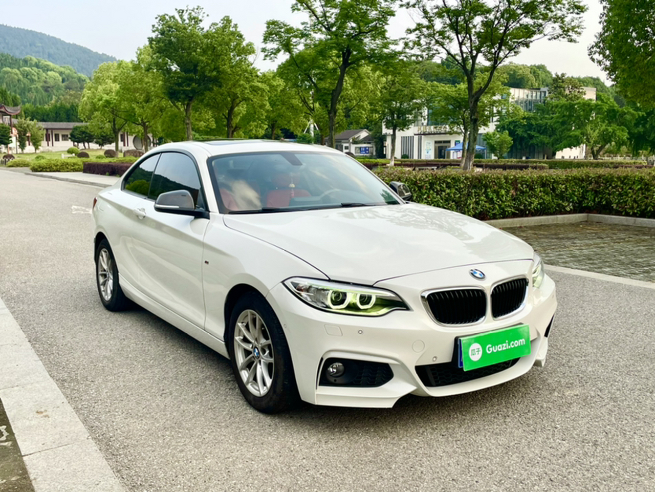 2 Series Imported 2015 218i photo 3