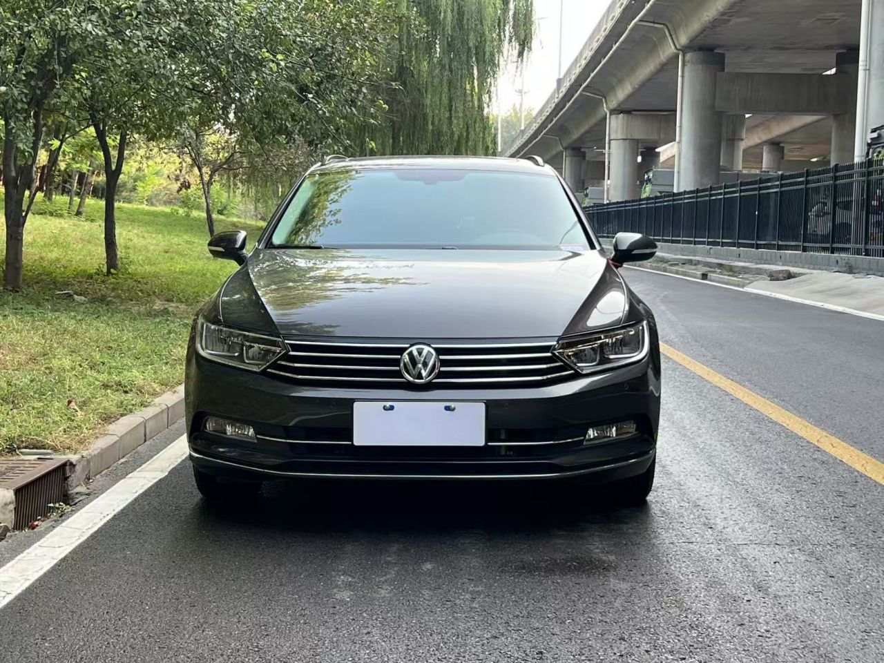 2016 380TSI RWD photo 2