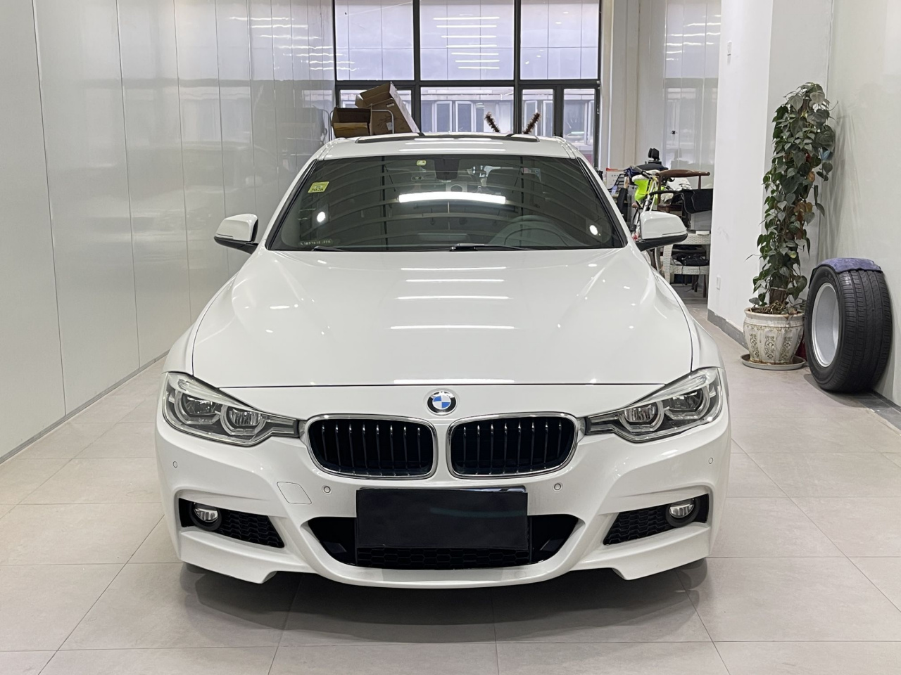 3 Series 2018 320i M Sport Package photo 3