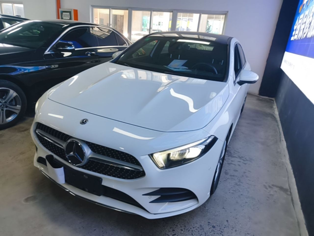 A-Class 2019 A 200 L Sport