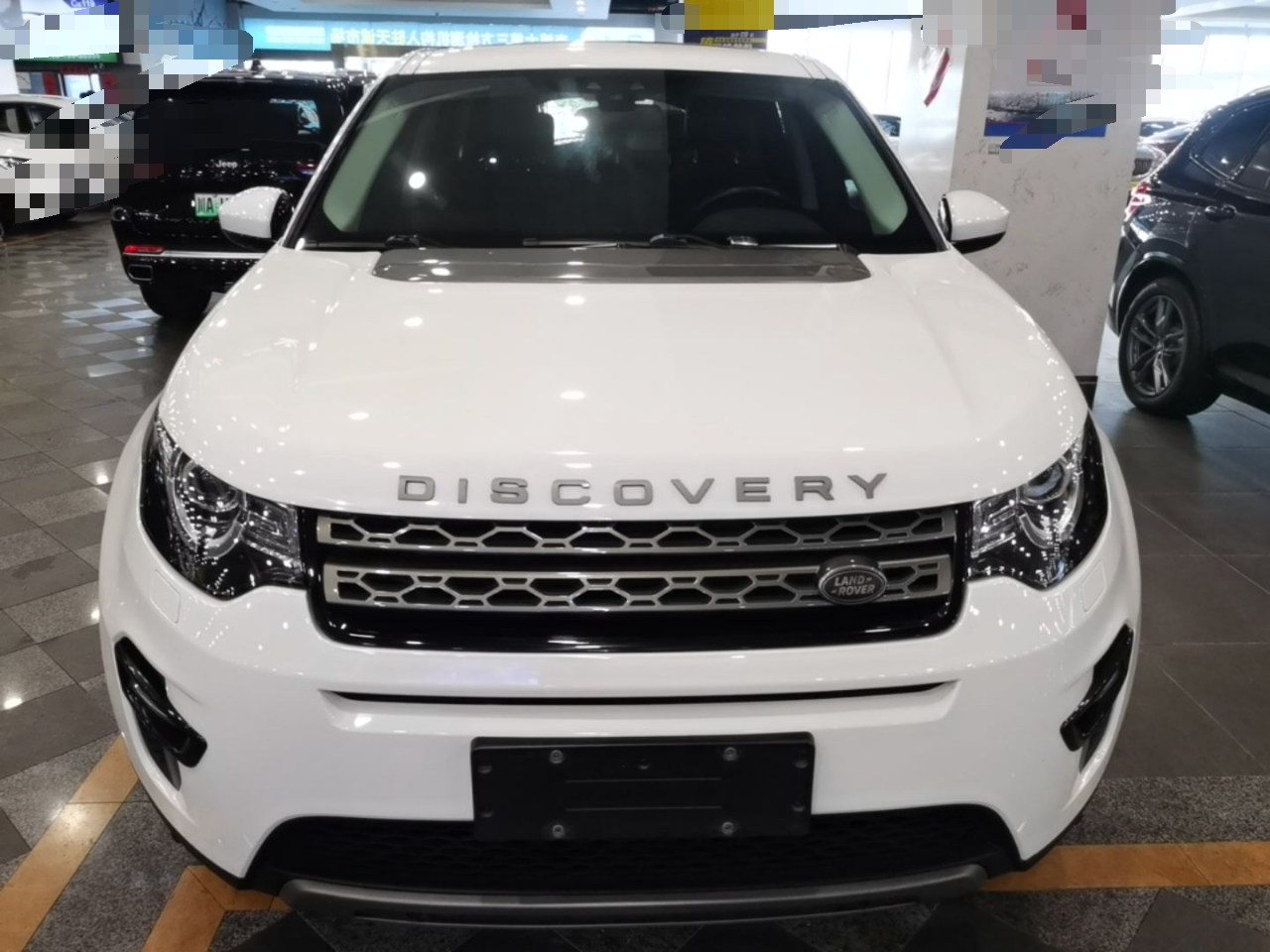 Discovery Sport 2019 240PS SE China VI photo 2