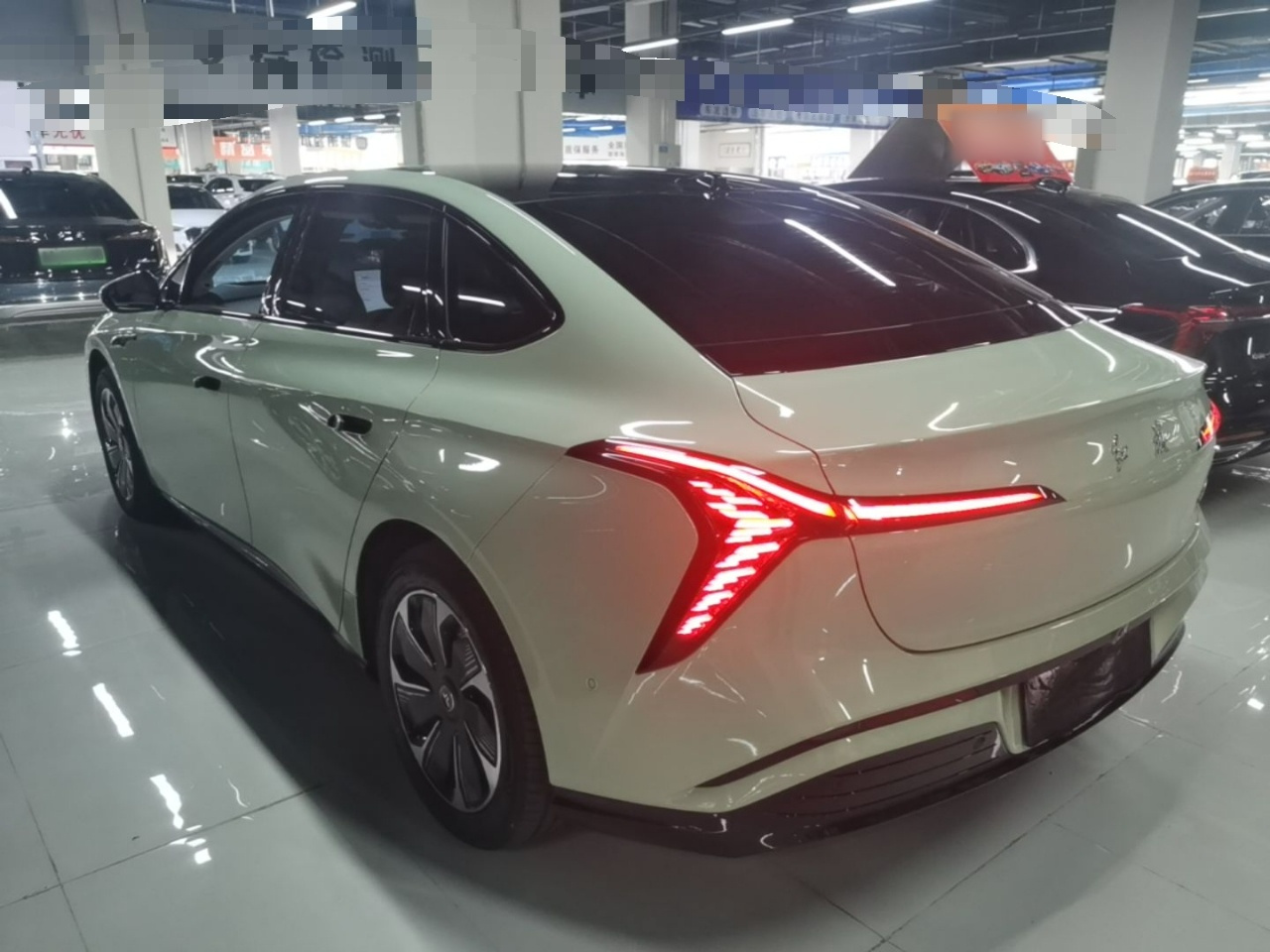 Hongqi 2025款 550智选版 photo 4