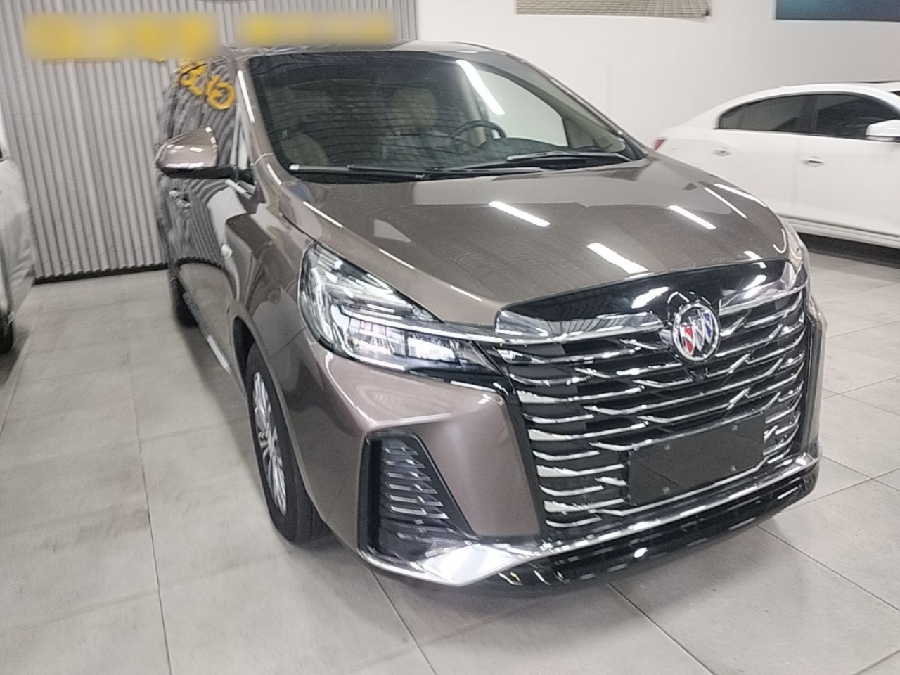 GL8 2023 Facelift Luxury photo 3