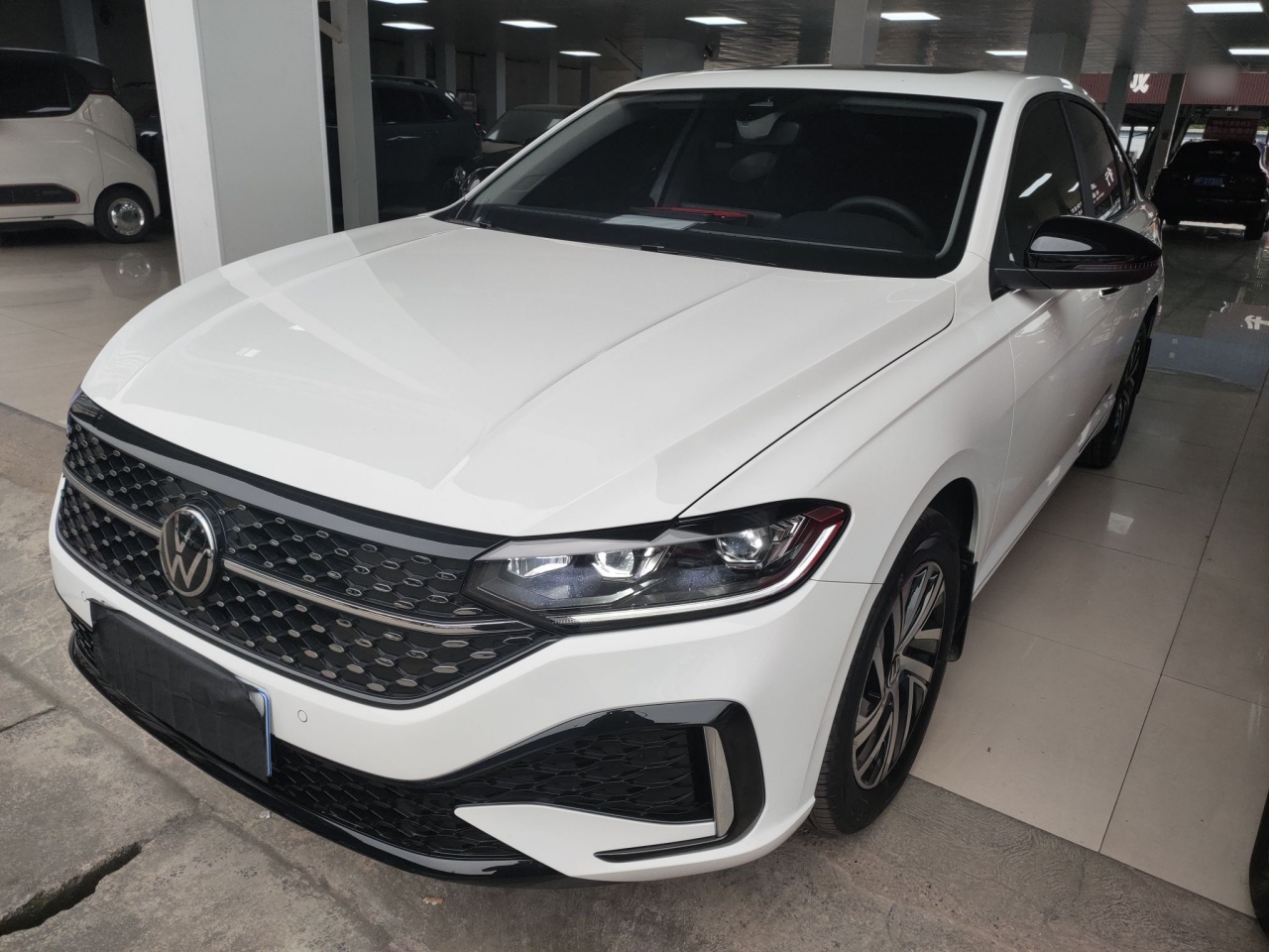 Lavida 2024 300TSI DSG Leading