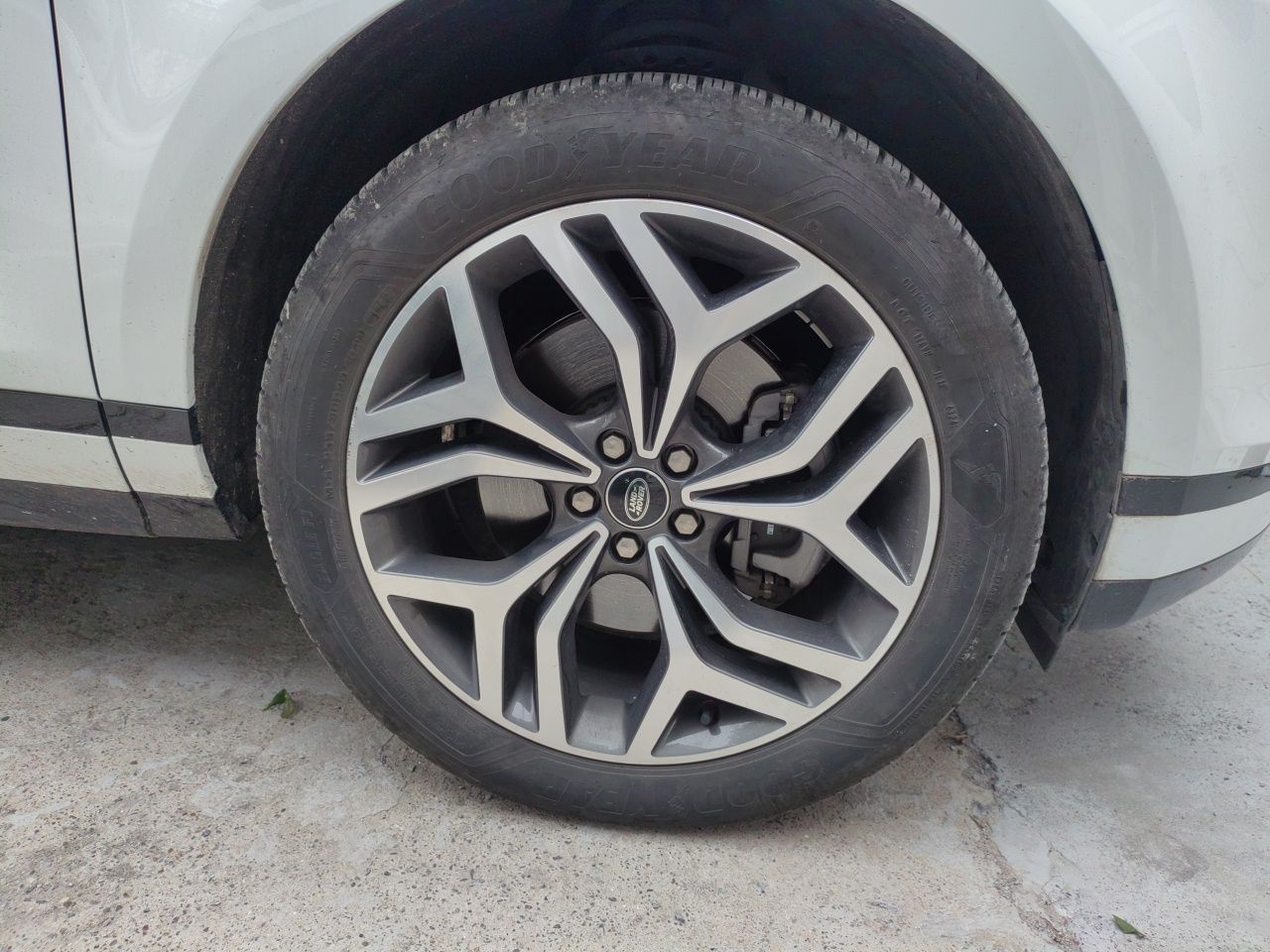 2024 Range Rover Evoque L SE photo 5