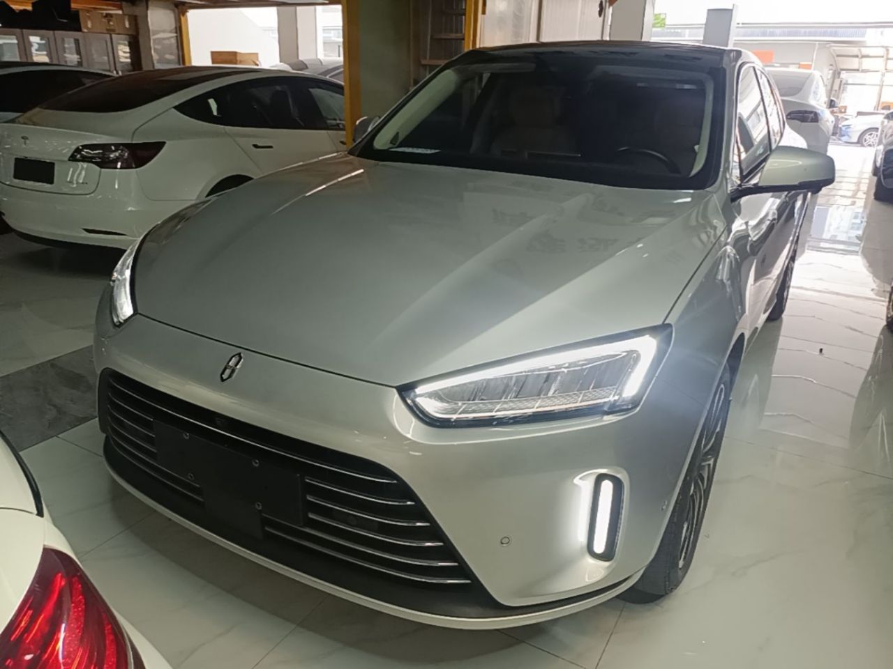 HIMA AITO M5 2022 EREV AWD