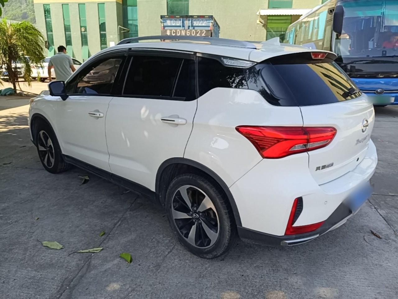 GAC Trumpchi GS4 2018 235T AT RWD Luxury Connected photo 4