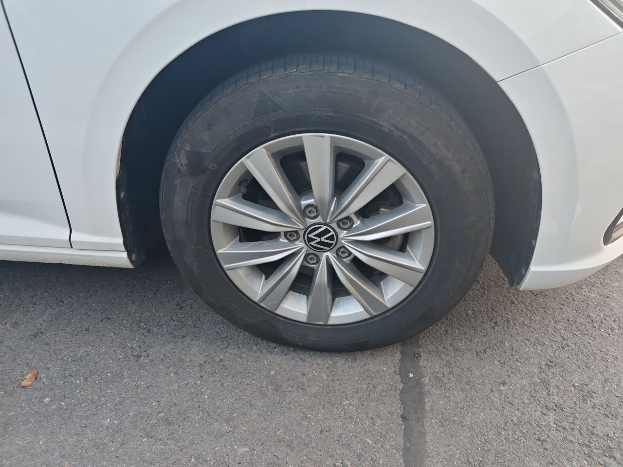 Lavida 2023 1.5L AT photo 2