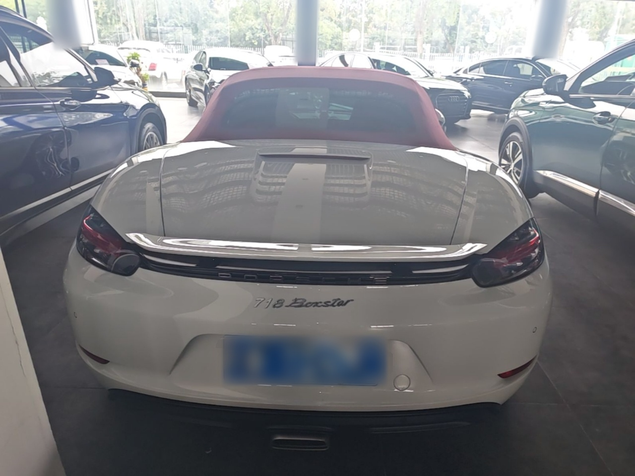 718 2022 Boxster 2.0T photo 5