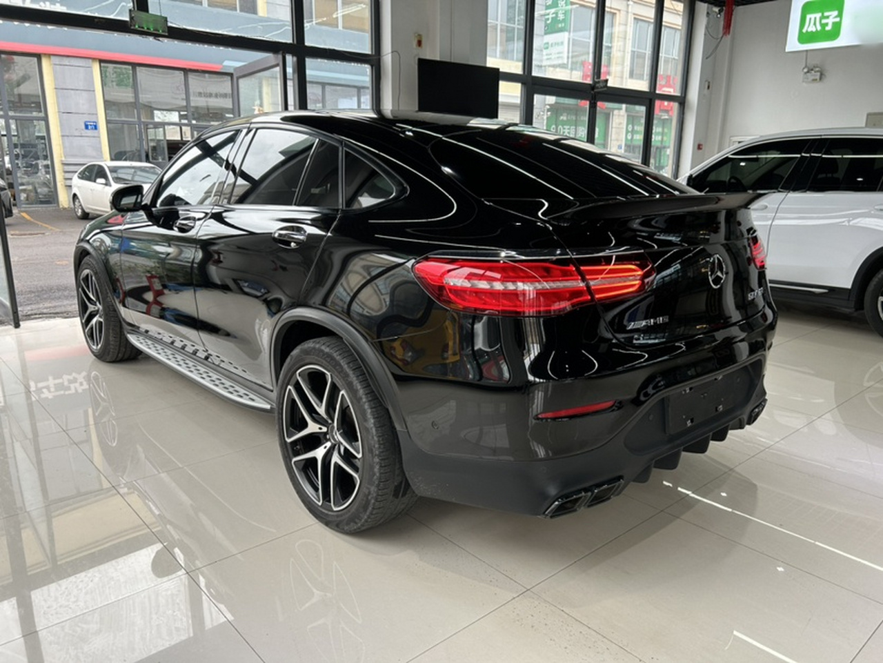 GLC Coupe AMG 2018 AMG GLC 63 4MATIC+ Coupe SUV photo 3