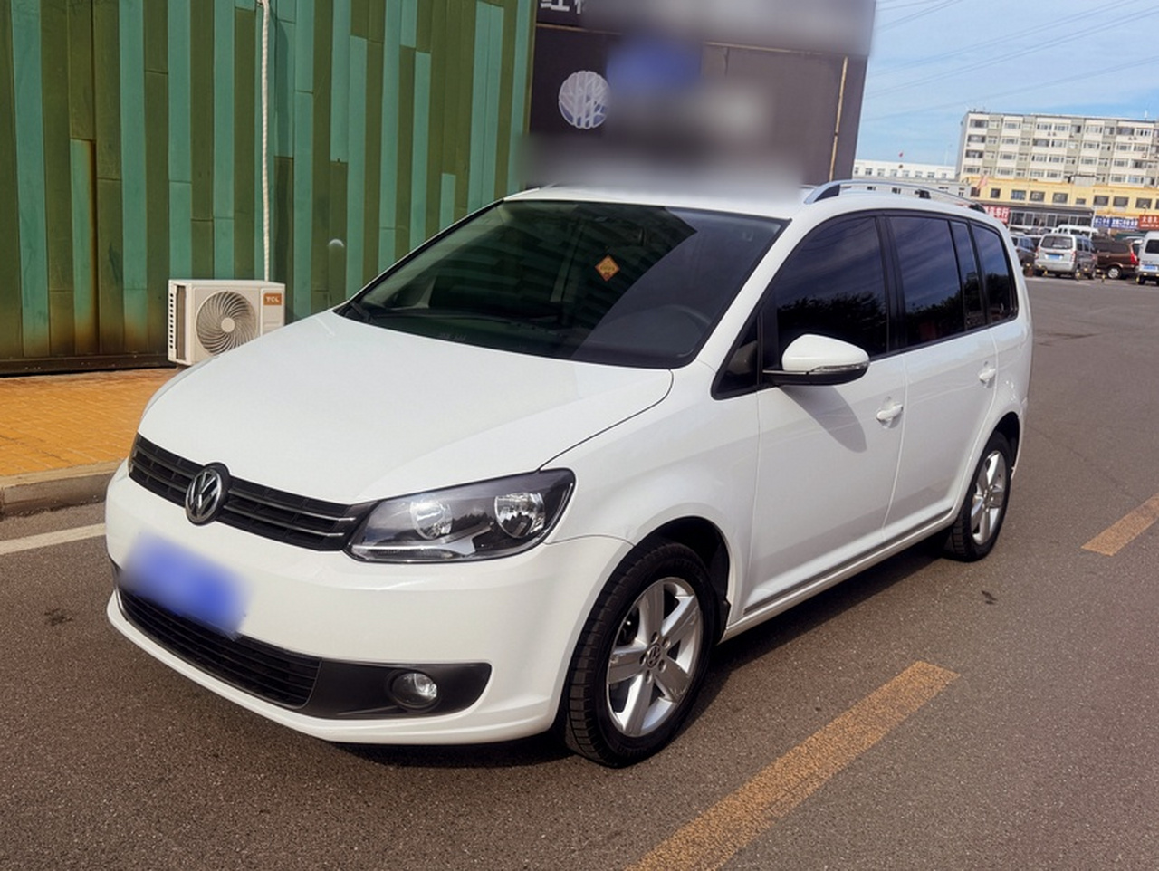 2015 1.4T DSG Comfort 5-Seater photo 2