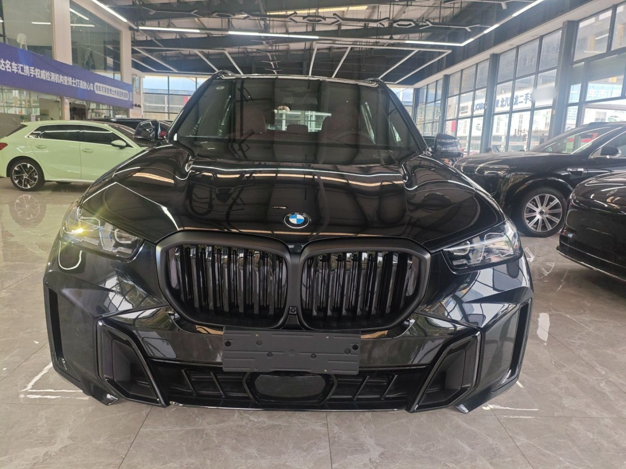 X5 2026 Facelift xDrive 40Li M M Sport Night Package photo 2