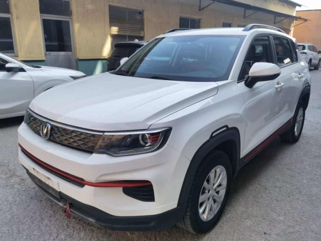 CS35PLUS 2022 1.6L CVT Elite