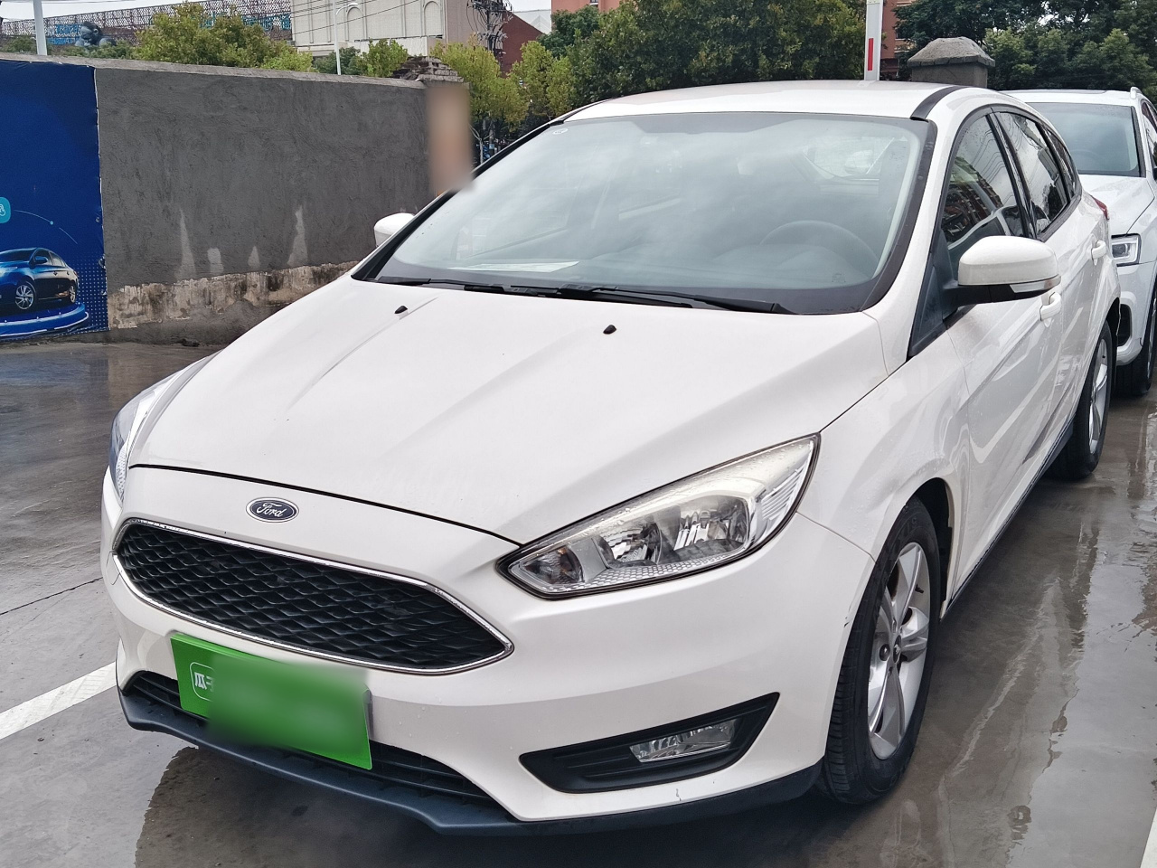 Focus 2015 Hatchback 1.6L AT Comfort