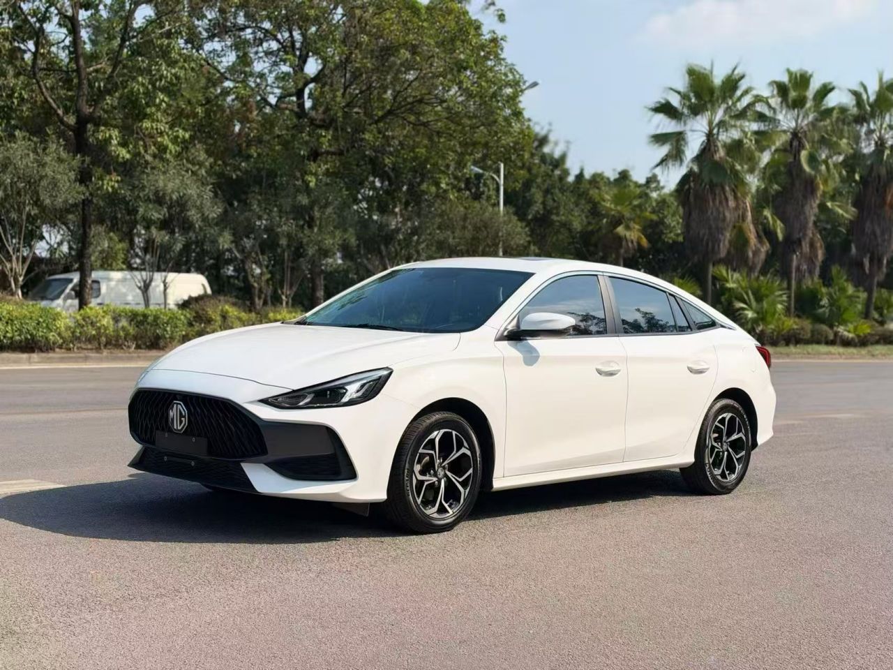 MG5 2022 180DVVT CVT
