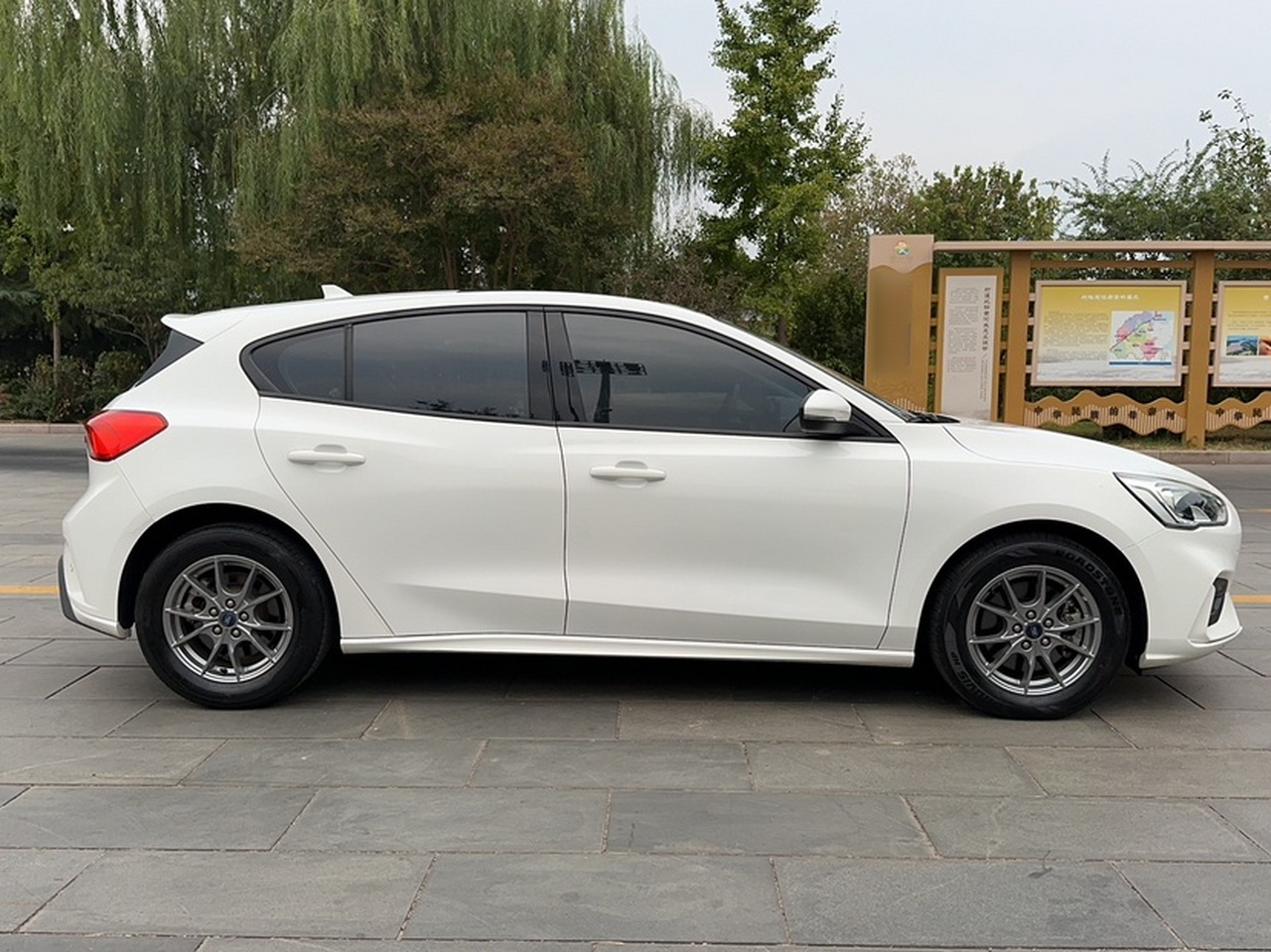 Focus 2020 Hatchback EcoBoost 180 AT photo 3