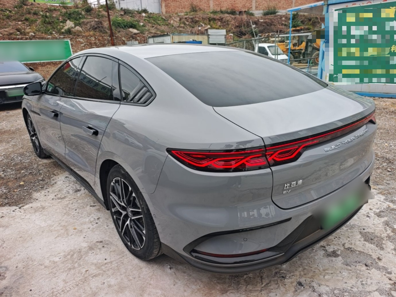 Han 2025 EV 605KM Premium photo 4