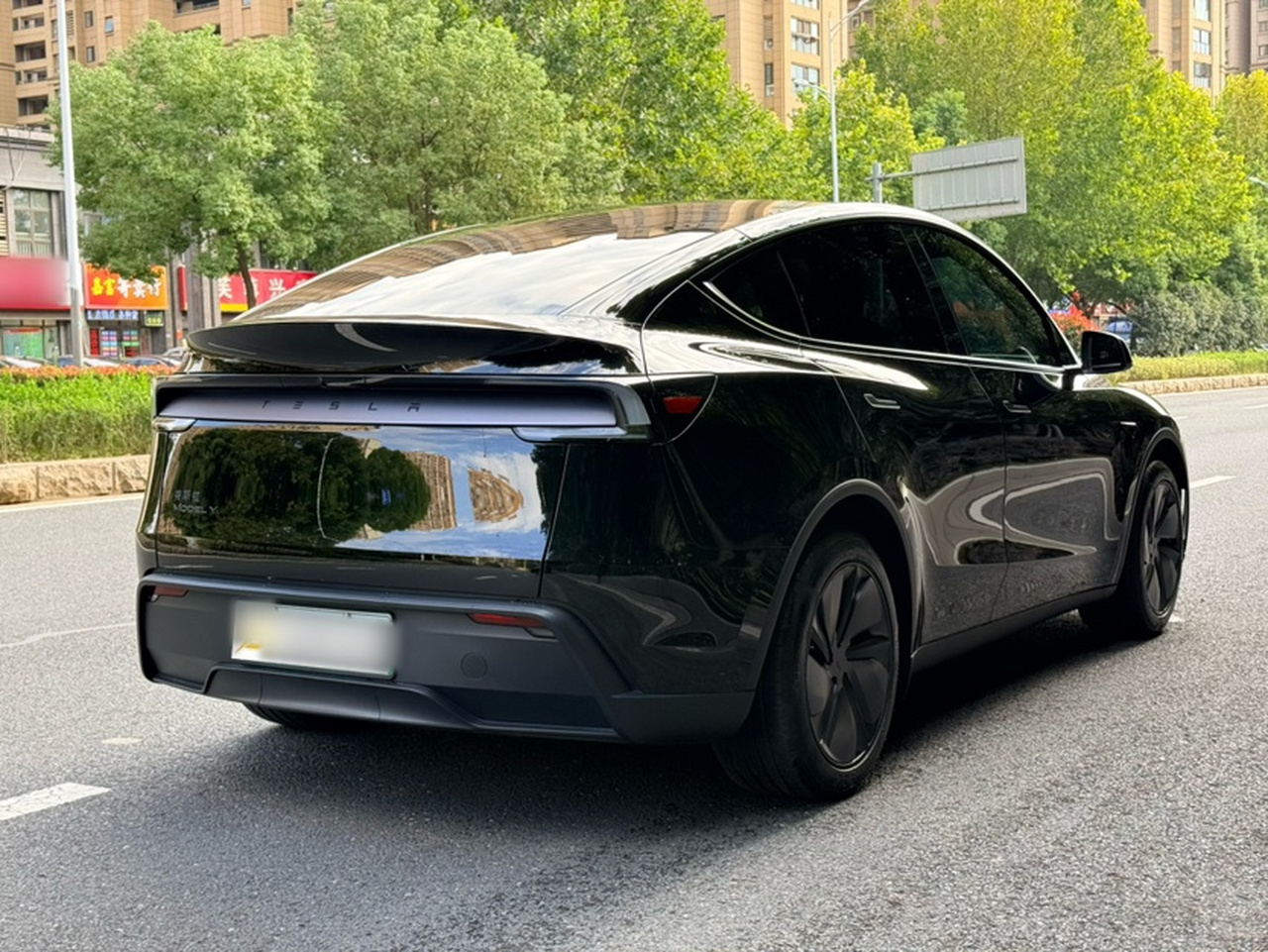 Model Y 2026 RWD photo 4