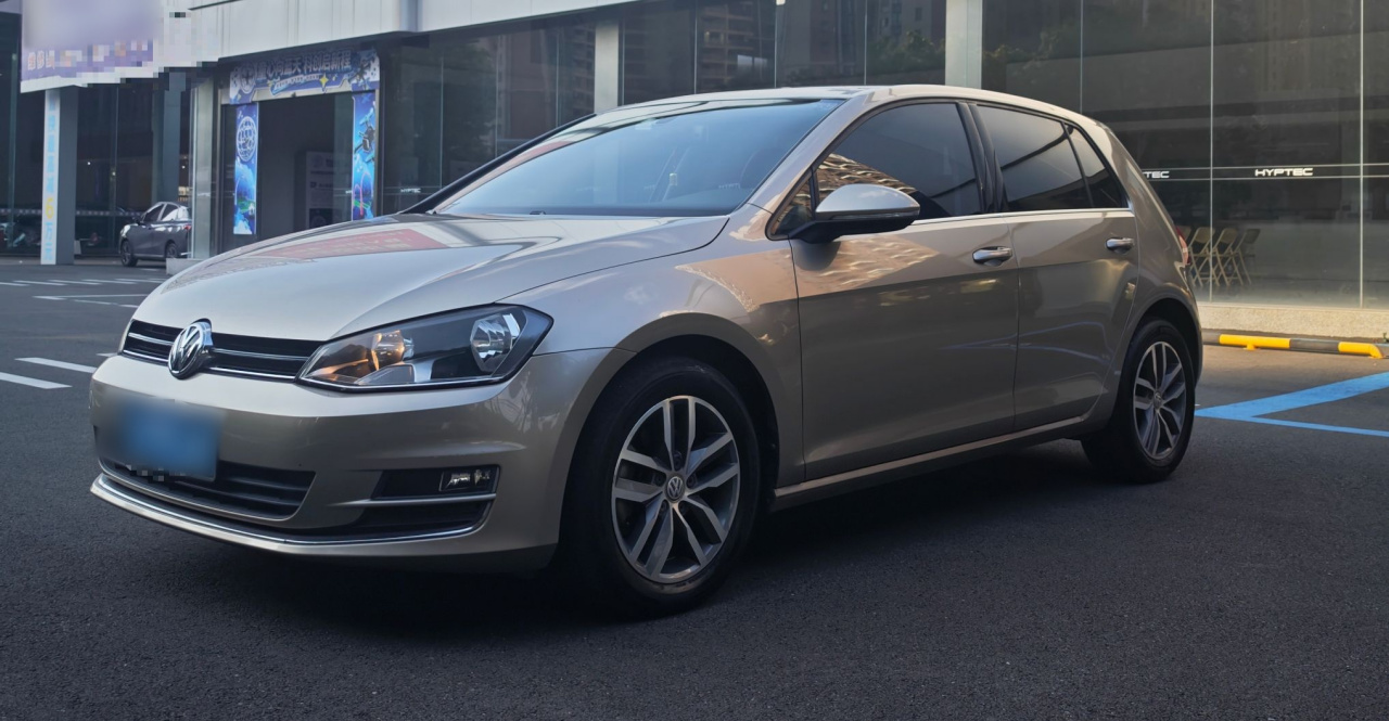Golf 2016 230TSI AT Luxury