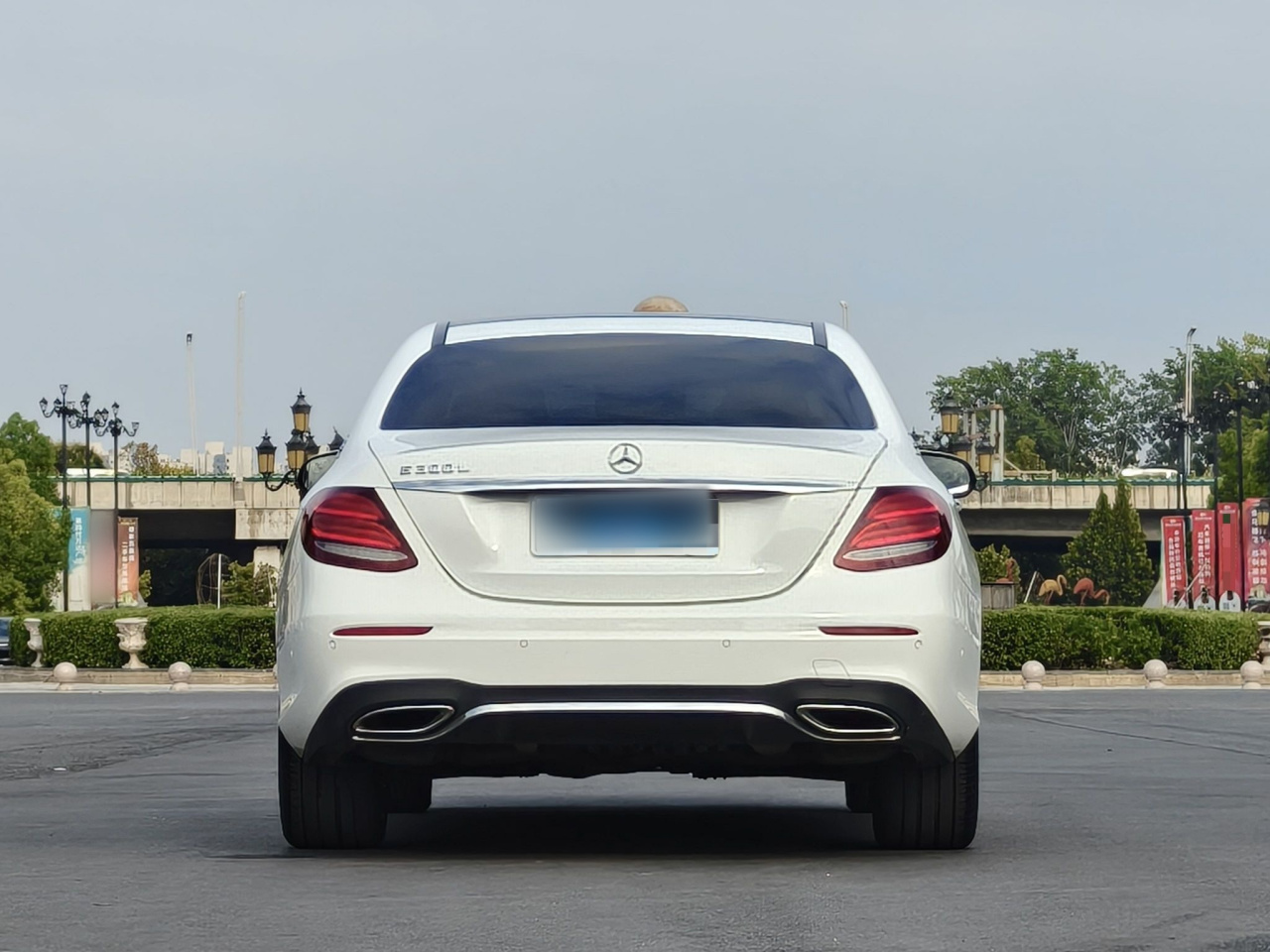 E-Class 2016 E 300 L Sport Luxury photo 3