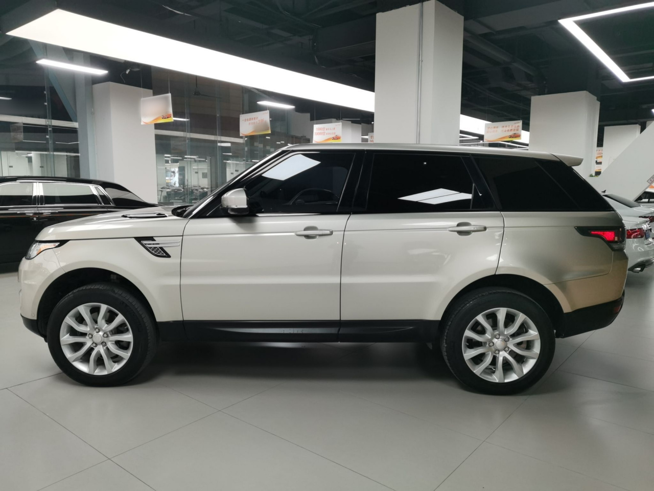 Range Rover Sport Parallel Import photo 4