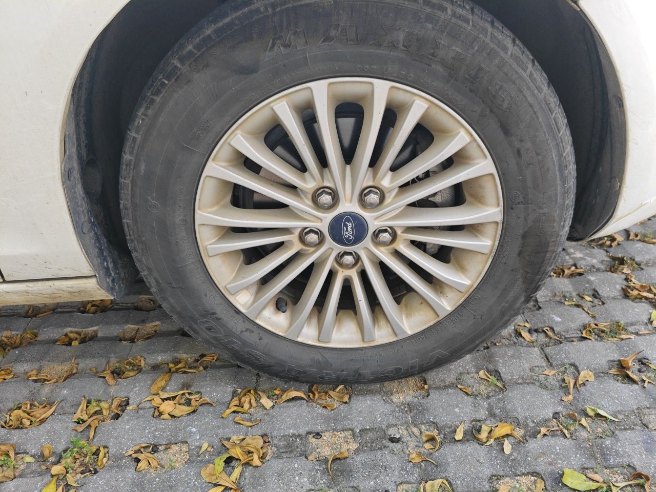 Escort 2015 1.5L AT Comfort photo 2