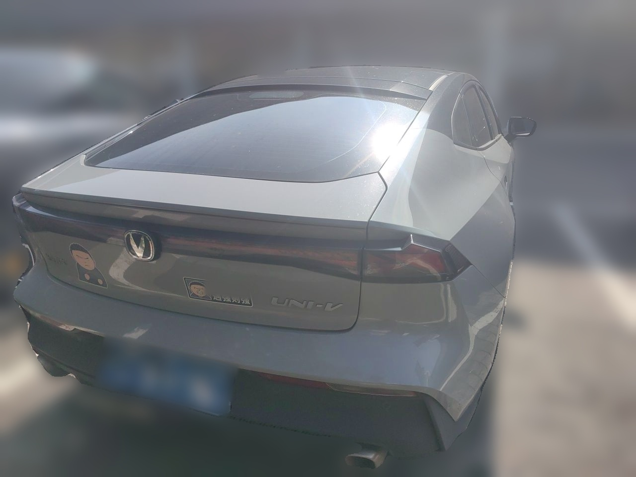 UNI-V 2022 1.5T Premium photo 5