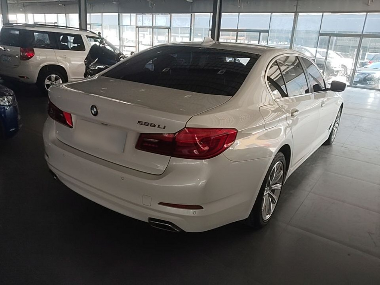 5 Series 2018 528Li Special photo 4