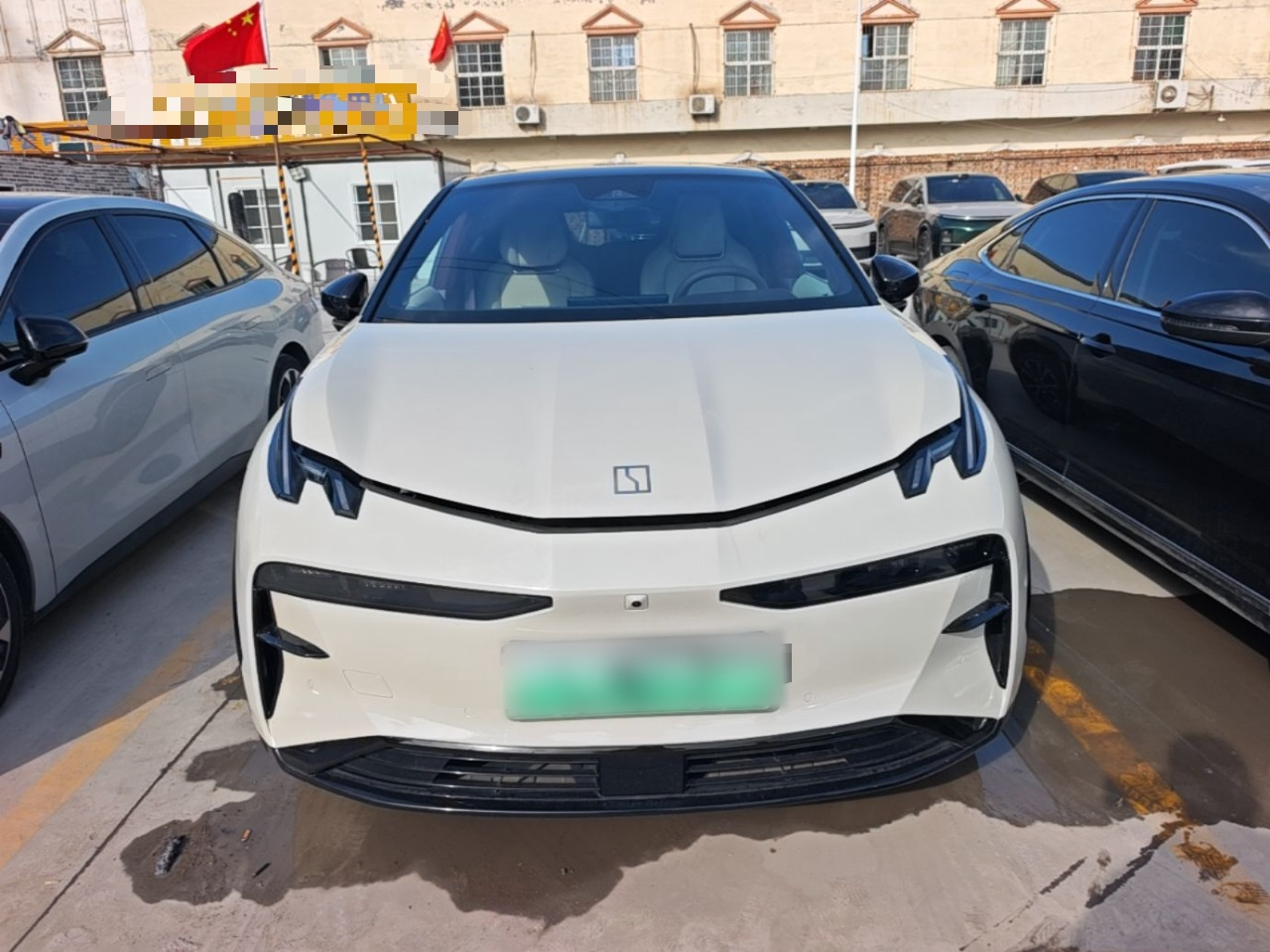 X 2023 RWD YOU 4-Seater photo 2