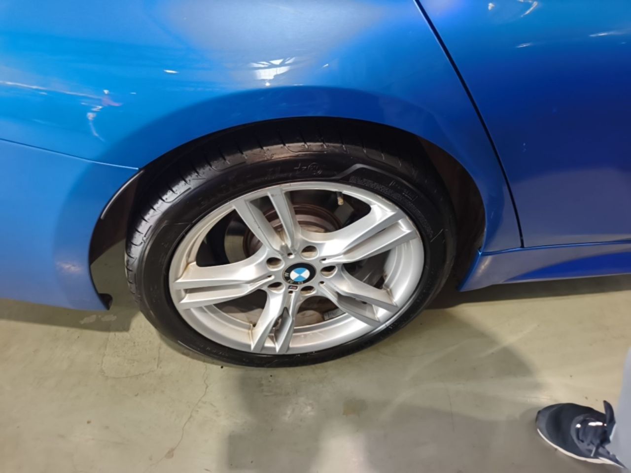 3 Series 2019 320i M Sport Package photo 2