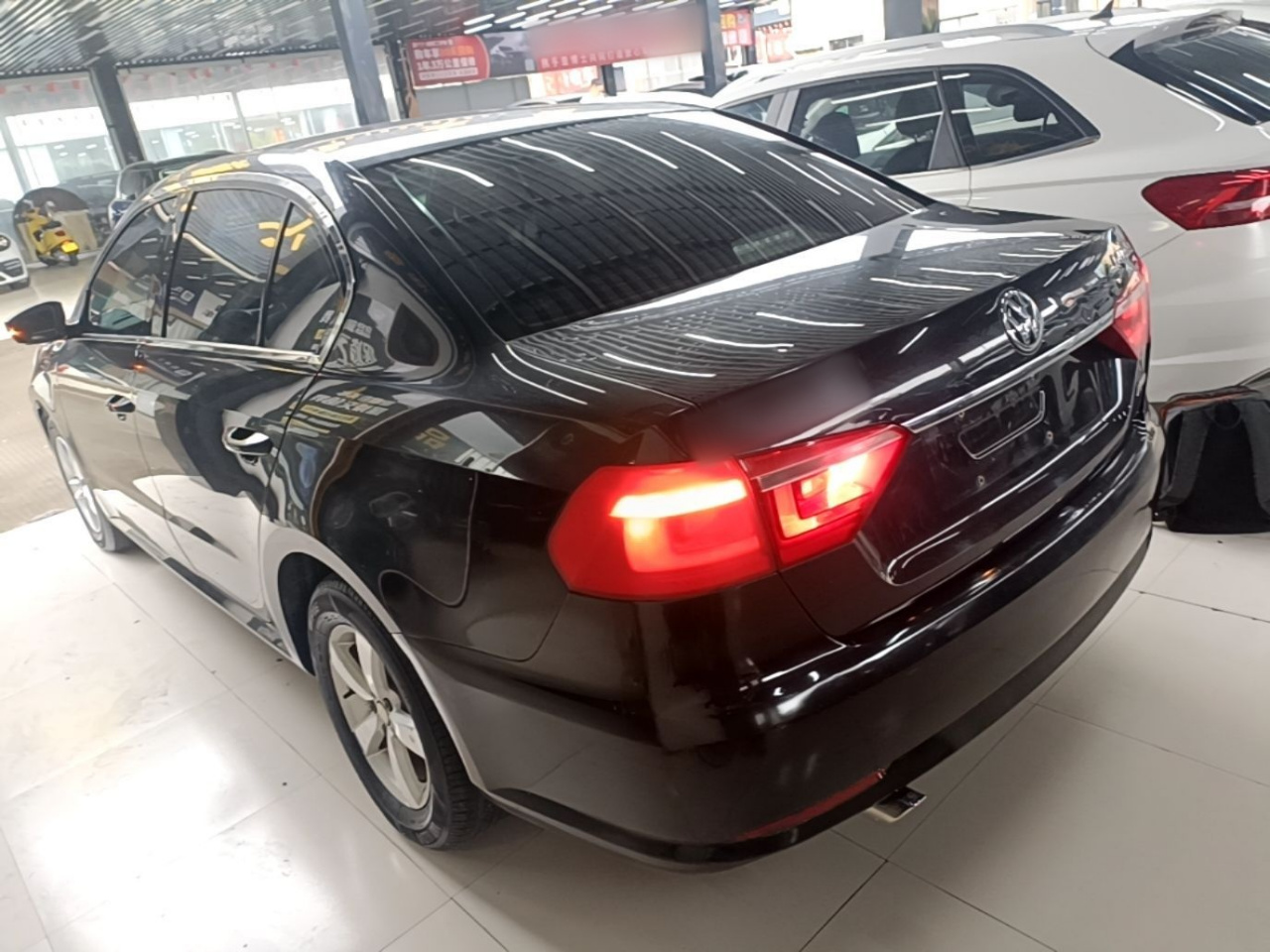 Lavida 2013 Facelift Classic 1.6L AT photo 4