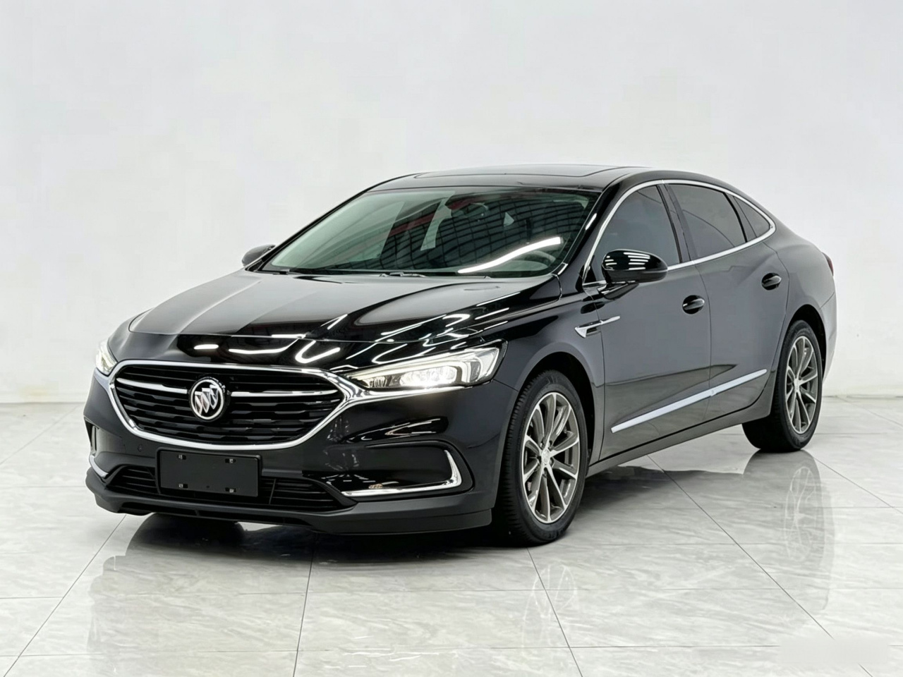 LaCrosse 2022 652T Luxury