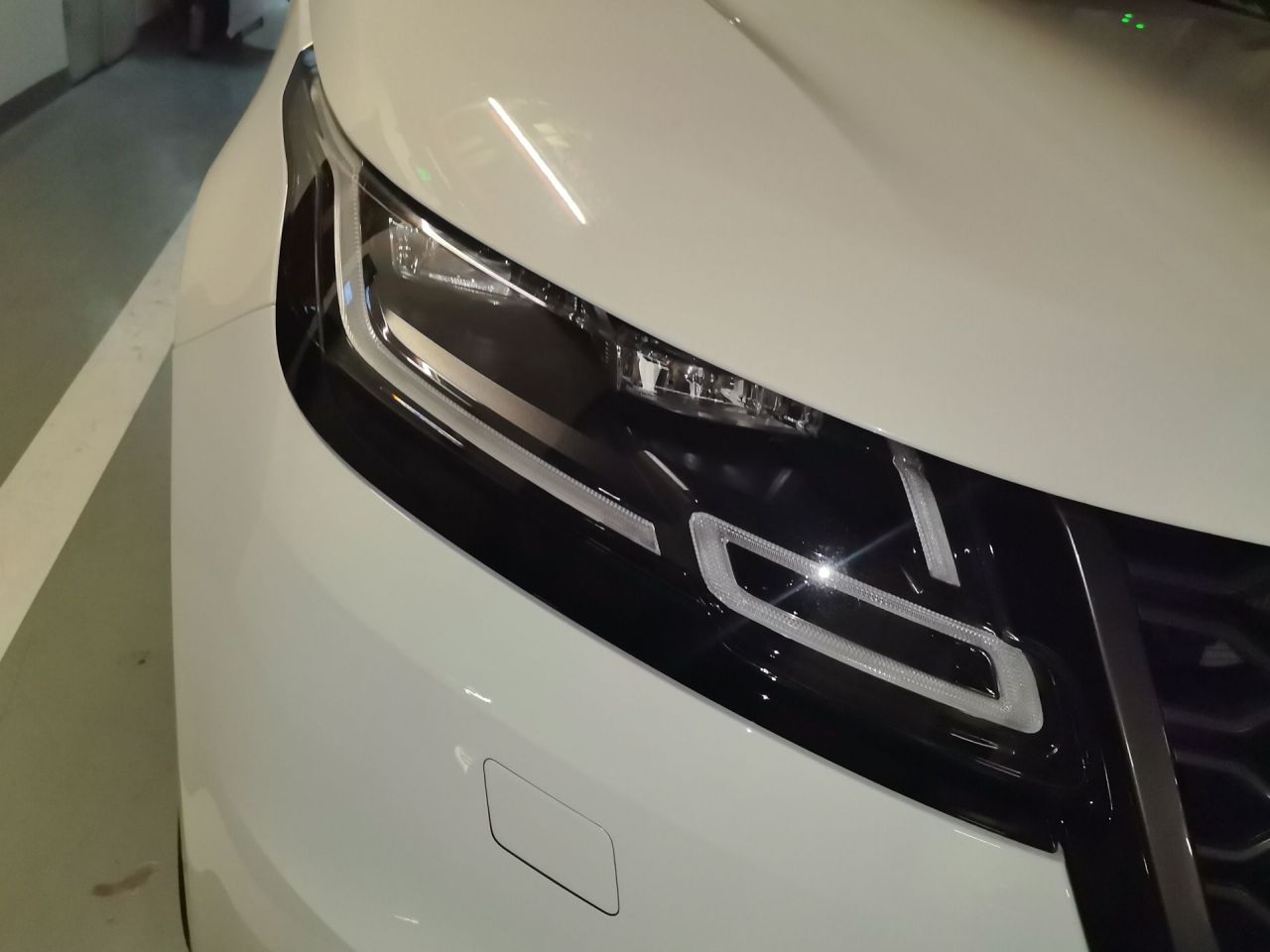 Range Rover Velar 2020 P340 R-DYNAMIC S photo 2