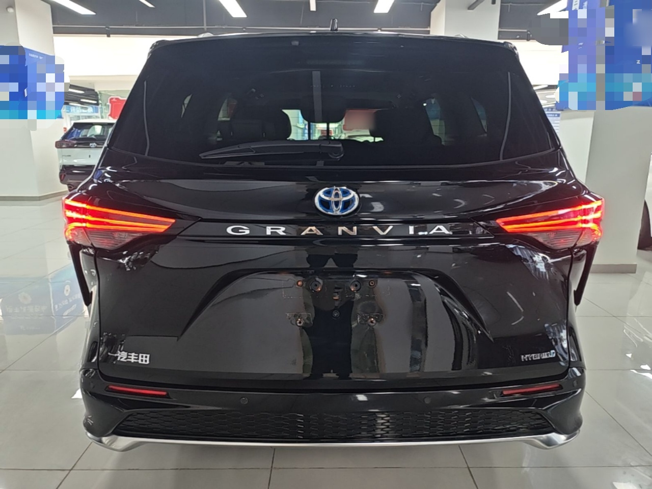 Granvia 2022 2.5L Hybrid photo 5