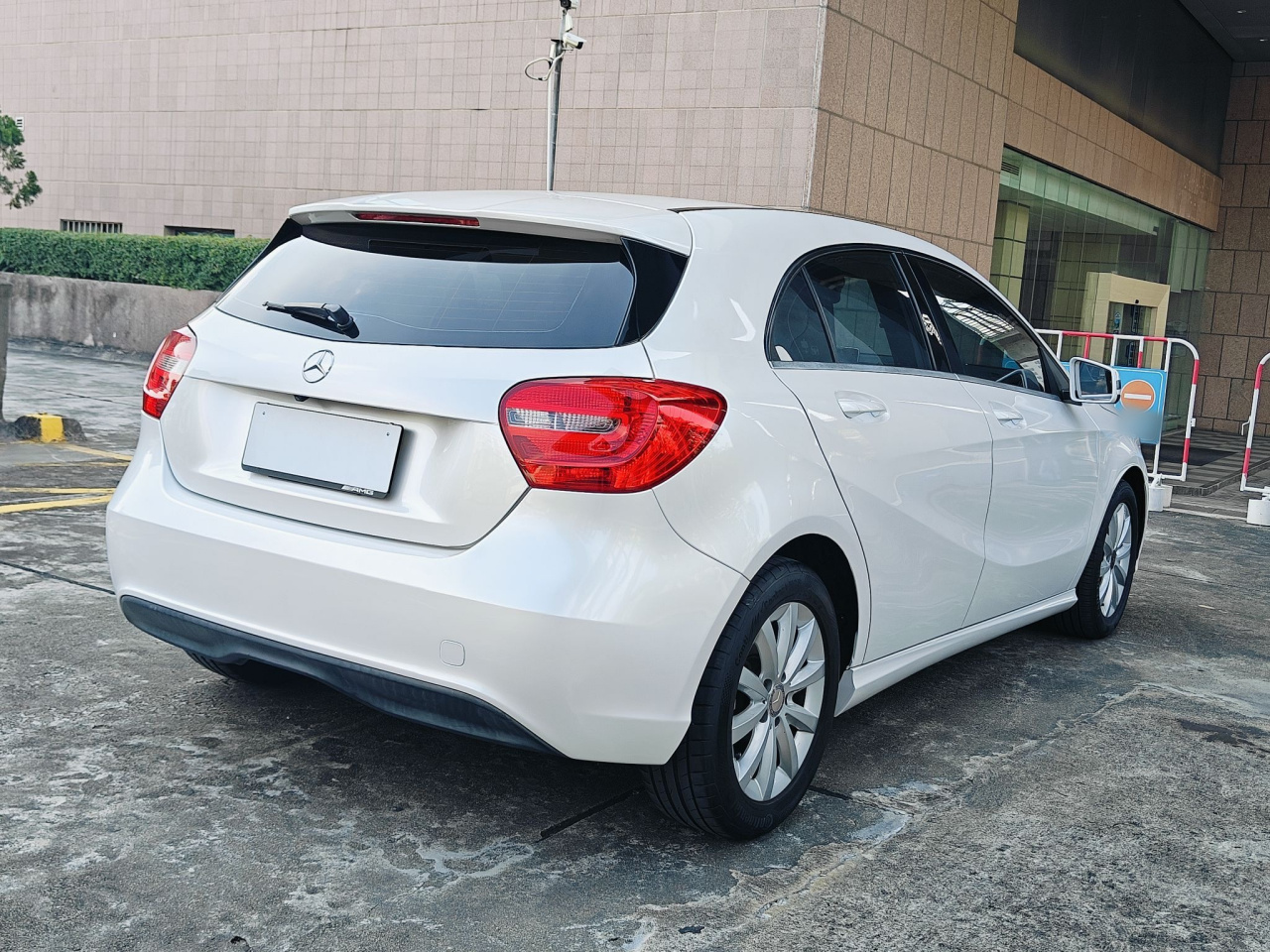 A-Class Imported 2015 A 180 Standard photo 3