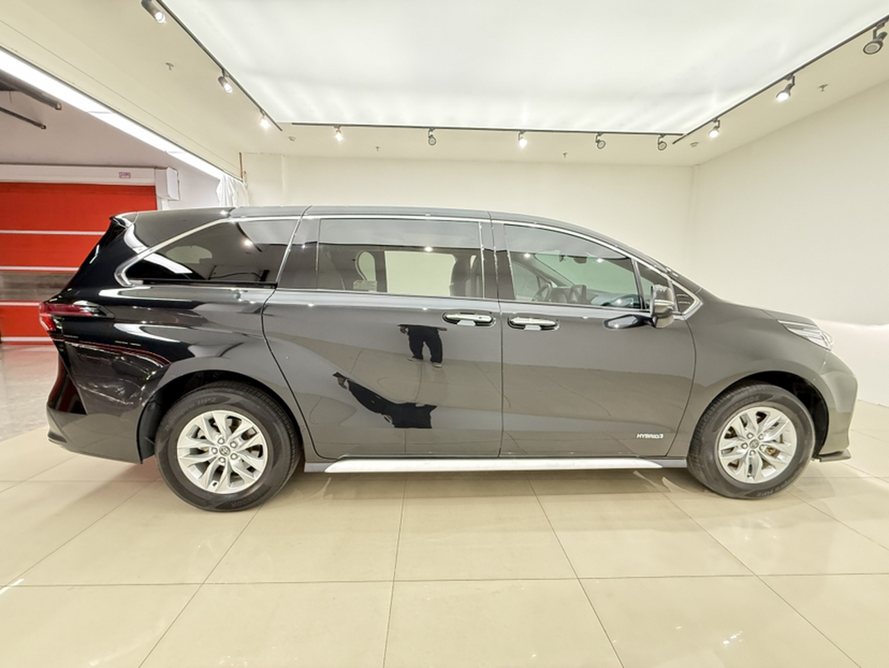 Granvia 2023 2.5L Hybrid Comfort photo 4