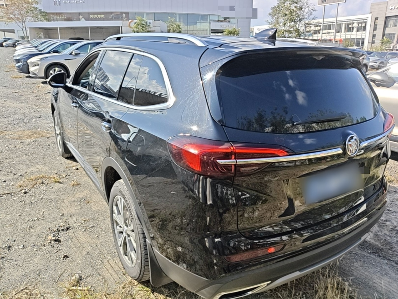 2022 Envision Plus 652T 5-Seater Luxury photo 4