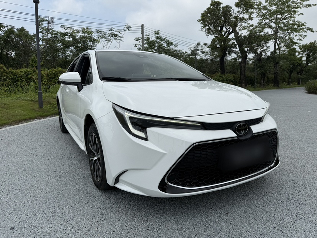 Levin 2023 185T CVT Luxury photo 2
