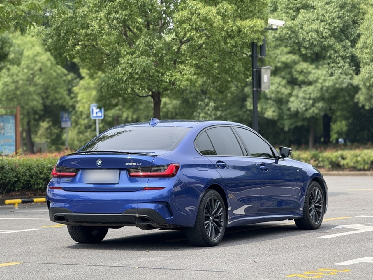 3 Series 2022 Facelift 330Li xDrive M M Sport Night Package photo 4