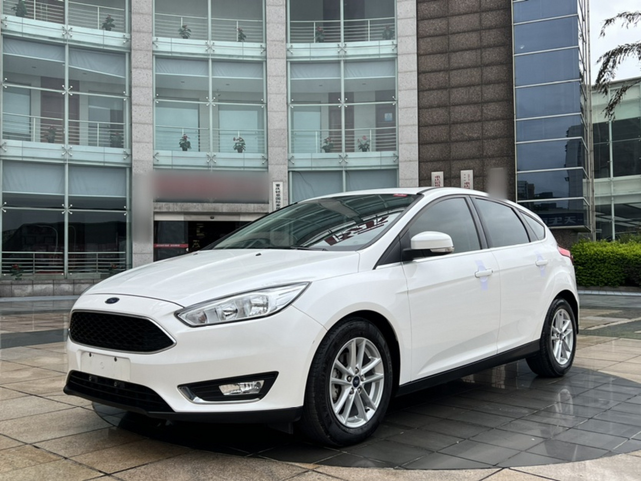Focus 2018 Hatchback Classic EcoBoost 180 AT Elite