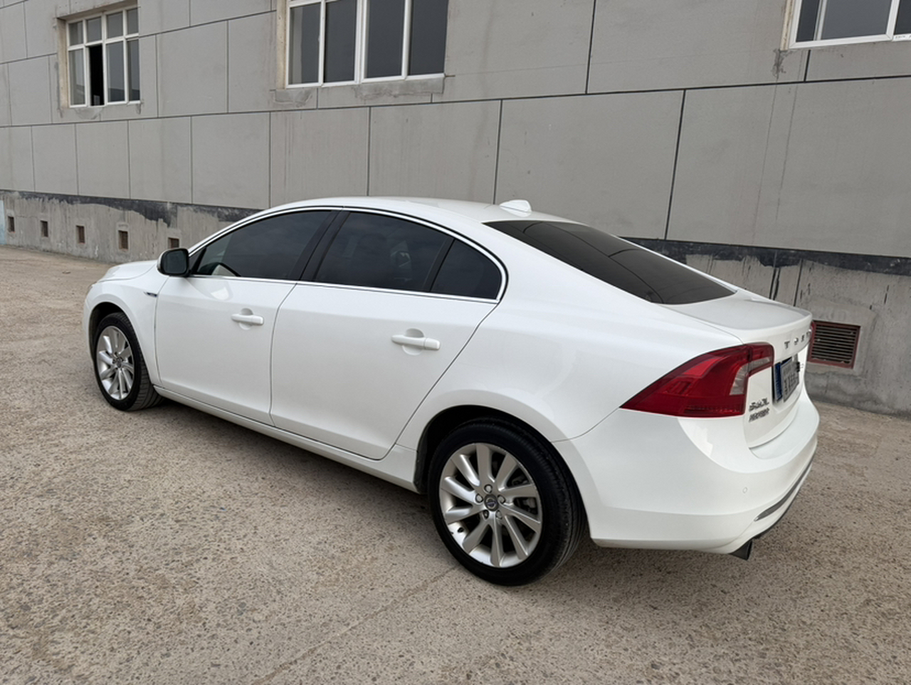 S60 2016 S60L T4 photo 3
